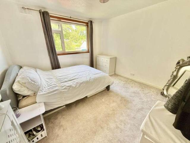Flat for sale in West Kilbride, Scotland