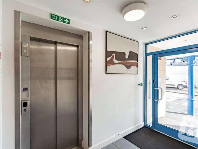 Flat for sale in Wickford