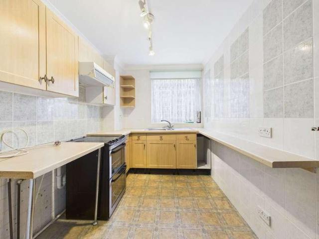 Flat for sale in West Worthing, Worthing