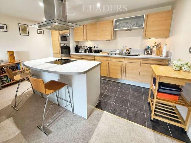 Flat for sale in Portsea, City Of Portsmouth