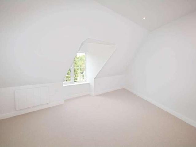 Flat for sale in Amersham and Villages Community Board, Amersham