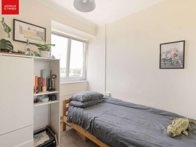 Flat for sale in Brunswick