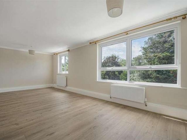 Flat for sale in Shortlands, Greater London
