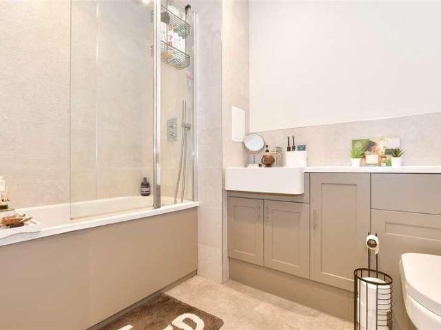 Flat for sale in Blackwell, Perryfields