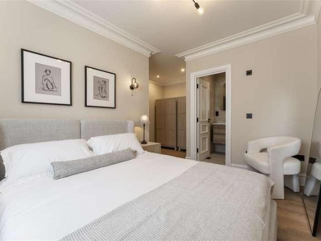 Flat for sale in East Cliff, Acol