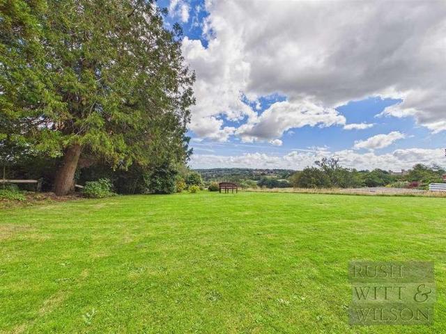 Flat for sale in Battle, Heathlands