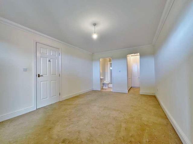 Flat for sale in Irby, Wirral