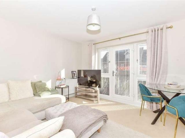 Flat for sale in Blendworth, East Hampshire
