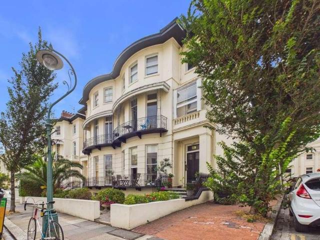 Flat for sale in Brunswick