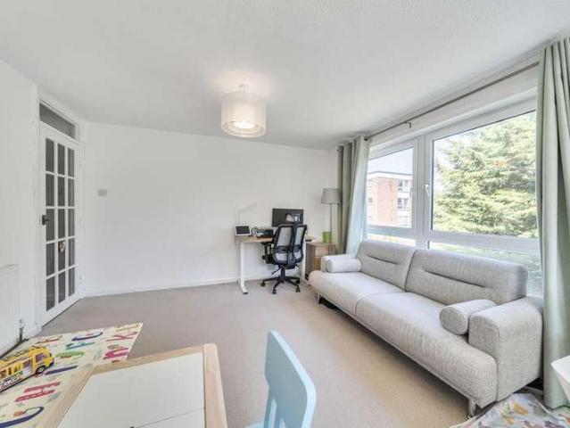 Flat for sale in Greater London
