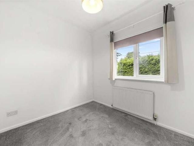 Flat for sale in Crowborough Warren, Cross In Hand