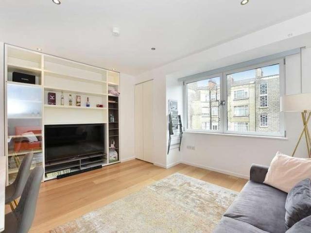 Flat for sale in Marylebone, Greater London