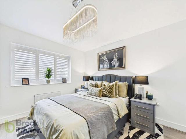 Flat for sale in Walstead, Perryfields