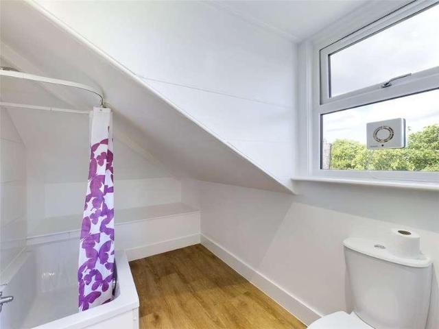 Flat for sale in Montpellier, Cheltenham