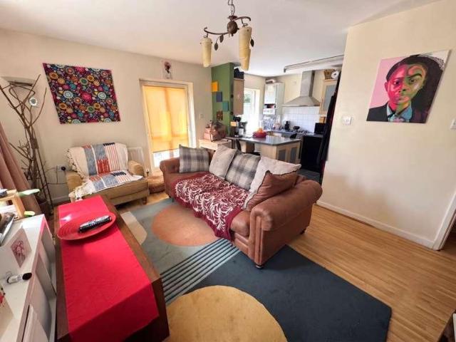 Flat for sale in Beckton, Greater London