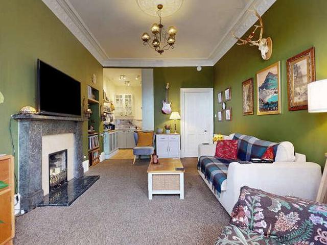 Flat for sale in Cessnock, Scotland
