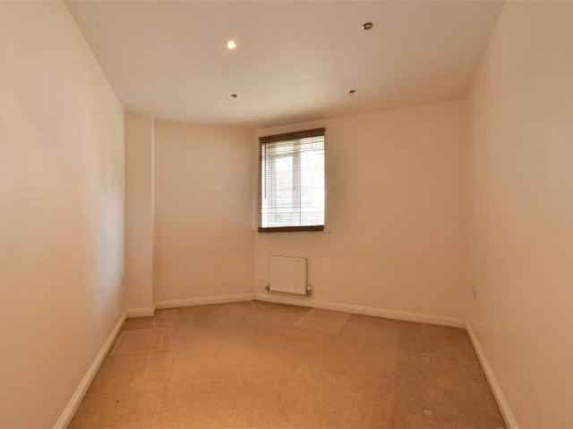 Flat for sale in Romford, Havering