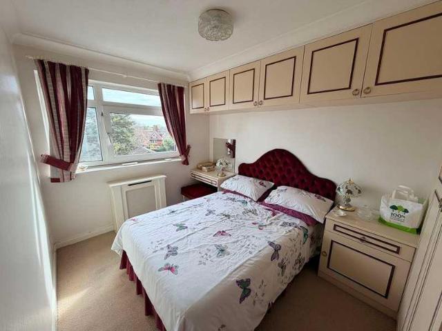 Flat for sale in Boscombe, Bournemouth