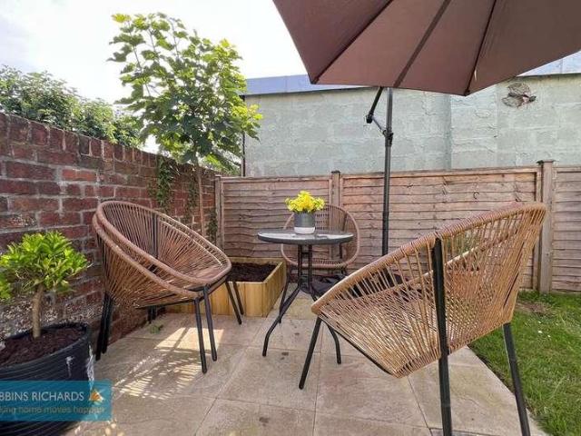 Flat for sale in Westford, Rockwell Green