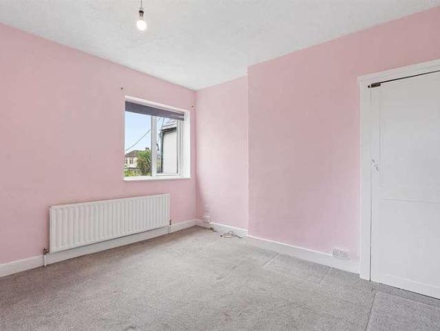 Flat for sale in Oxenden, The Bridge