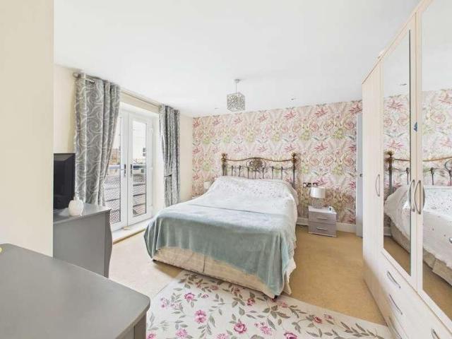 Flat for sale in Weston-super-mare, North Somerset