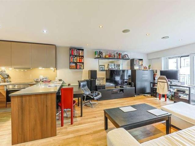 Flat for sale in Colindale, Greater London