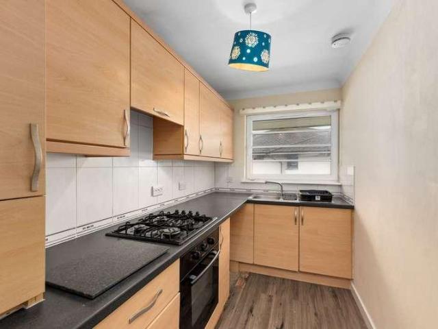 Flat for sale in Bathgate, Scotland