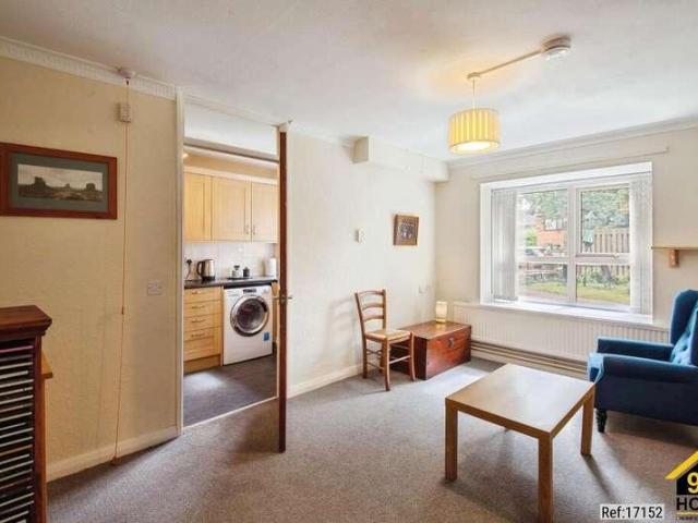 Flat for sale in Nether Edge, South Yorkshire