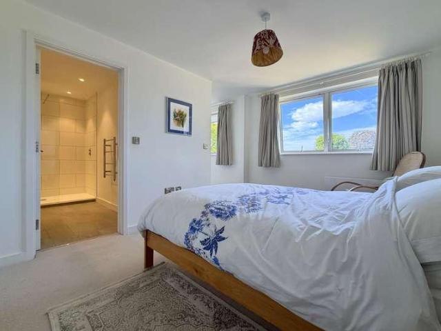 Flat for sale in Lansdown, Bath