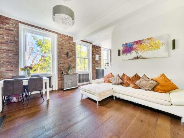 Flat for sale in West End, Blackhills