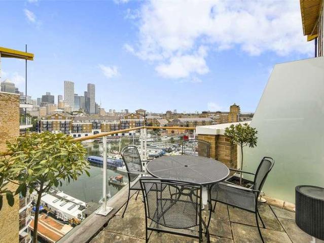 Flat for sale in Ratcliffe, Limehouse