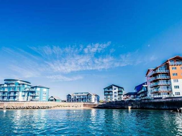 Flat for sale in Budlake, Devon