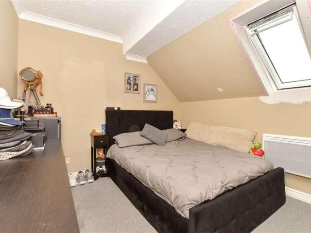 Flat for sale in Langdon Hills, Essex