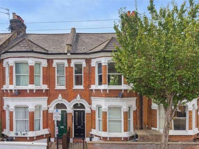 Flat for sale in Wandsworth, Greater London