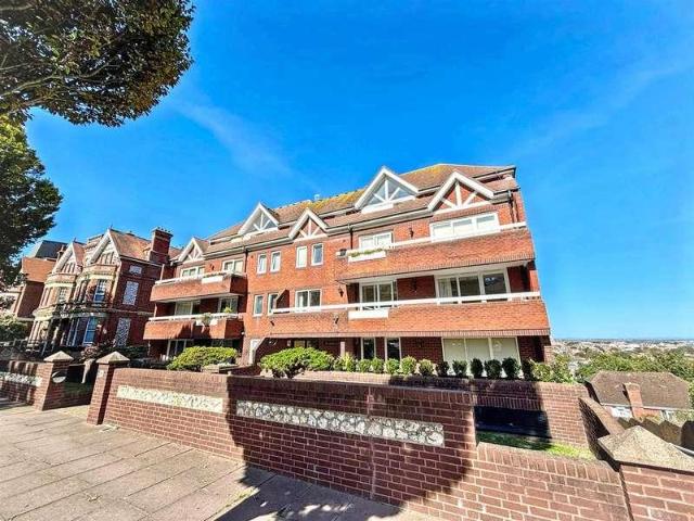 Flat for sale in Eastbourne, East Sussex