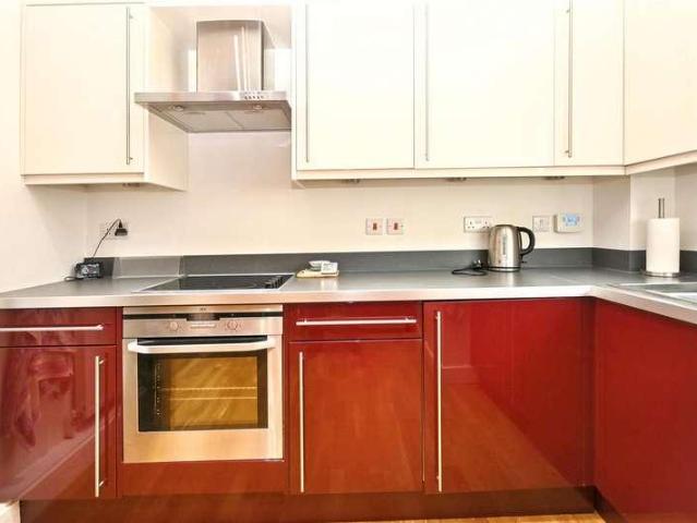 Flat for sale in Eastbourne, East Sussex