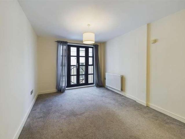 Flat for sale in Bristol, Stokes Croft