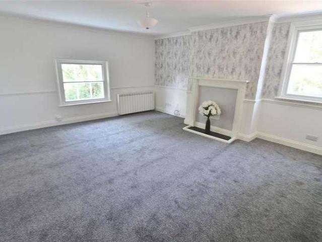 Flat for sale in Grantham, Barholm