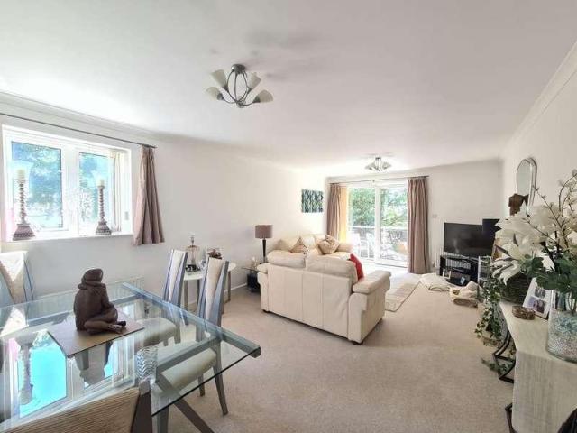 Flat for sale in Canford Cliffs, Poole