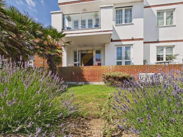 Flat for sale in Frinton and Walton, Dale Hill