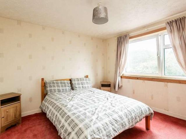 Flat for sale in Loanhead, Scotland