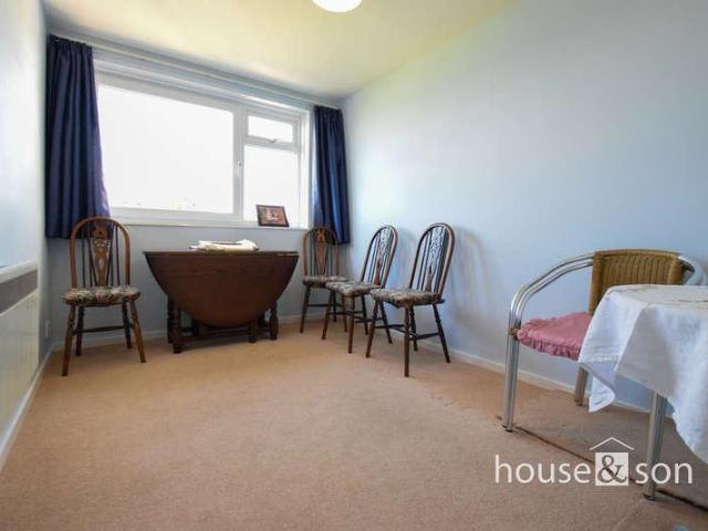 Flat for sale in Lansdowne, Springbourne
