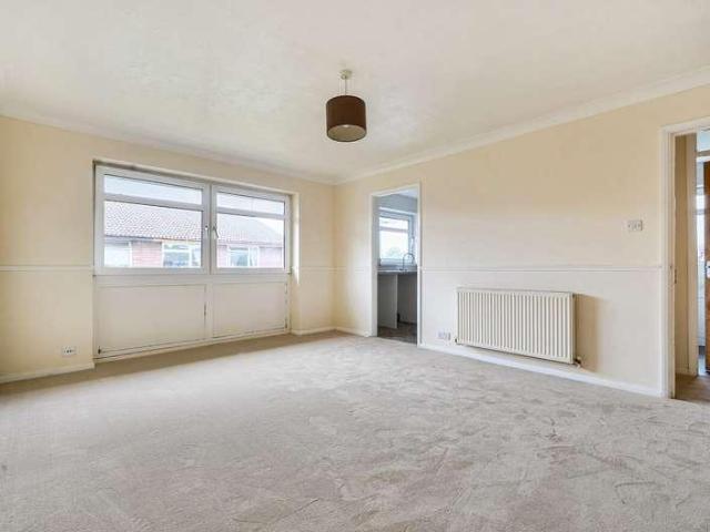 Flat for sale in Bersted, Clapham
