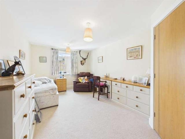 Property for sale in Ickenham, Greater London