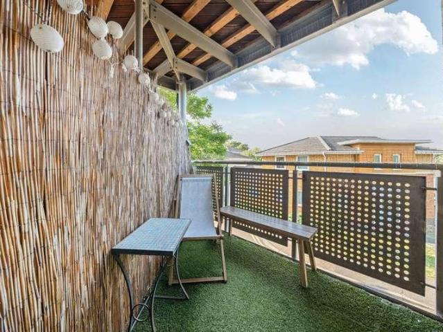 Flat for sale in Croydon, Woodside