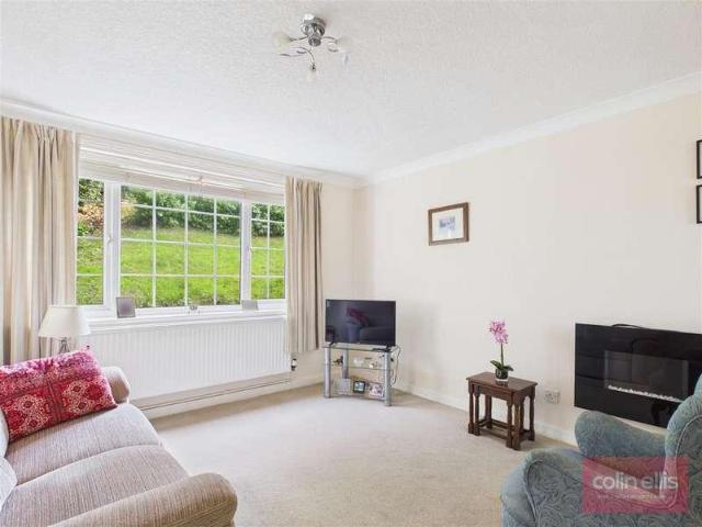 Flat for sale in South Cliff, Kepwick
