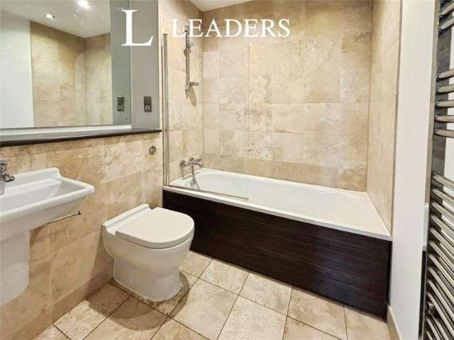 Flat for sale in Calderstones