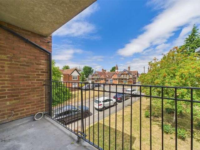 Flat for sale in Windsor, St Marks