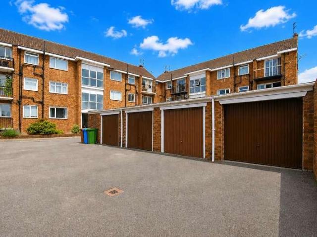 Flat for sale in East Riding Of Yorkshire
