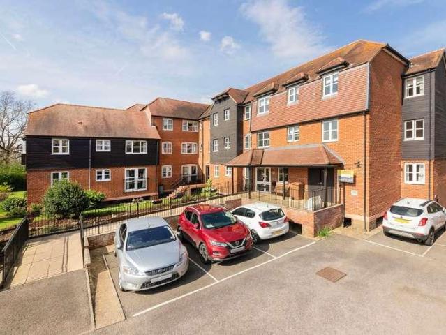 Flat for sale in Caldecott, Dromore